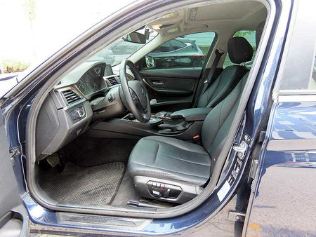 BMW 3-Series — photo 05