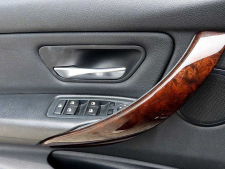 BMW 3-Series — photo 12