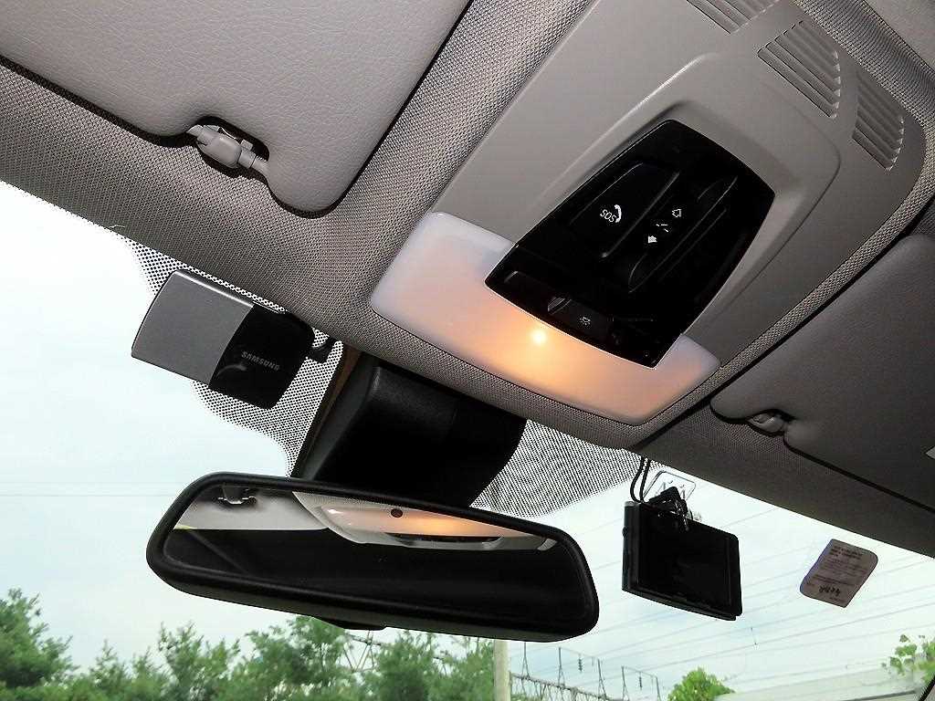 BMW 3-Series — photo 16
