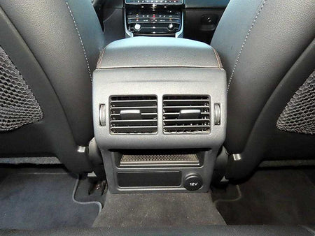 Jaguar XE — photo 17