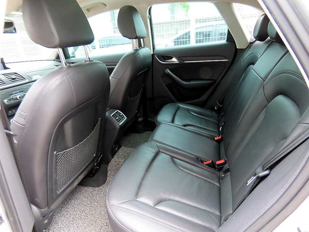 Audi Q3 — photo 06