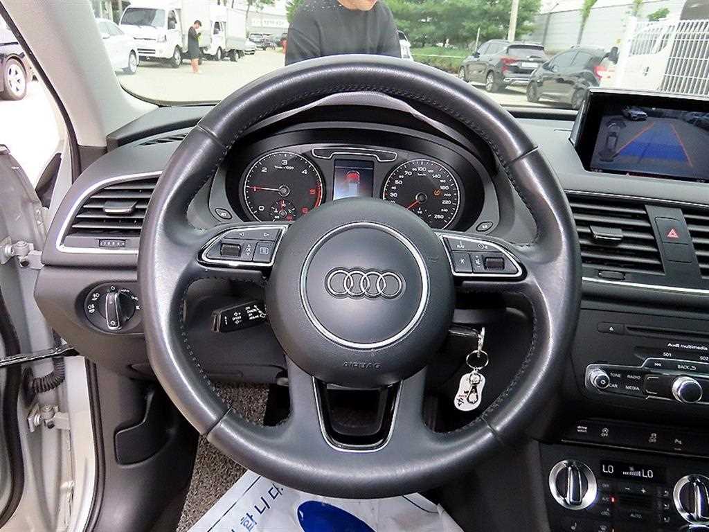 Audi Q3 — photo 08