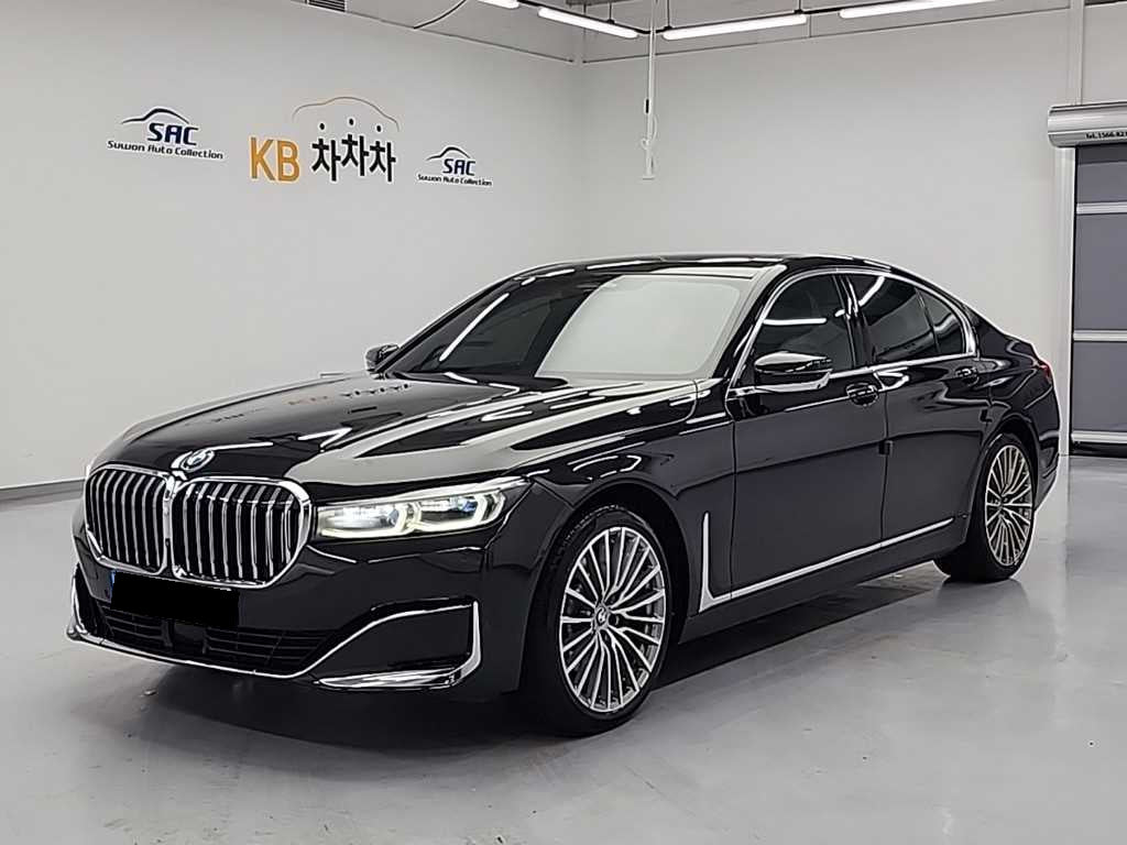 BMW 7-Series — photo 01