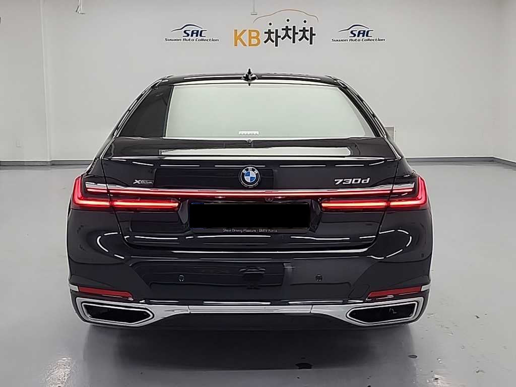 BMW 7-Series — photo 03