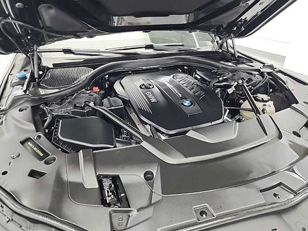 BMW 7-Series — photo 05