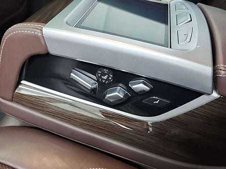 BMW 7-Series — photo 16