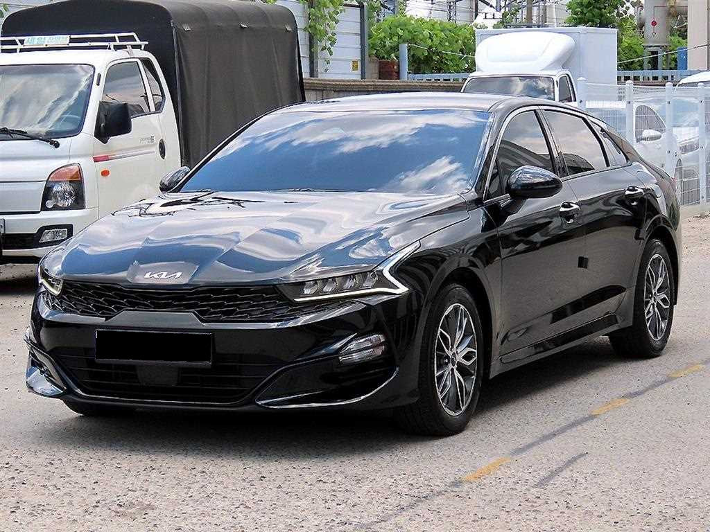 Kia K5 — photo 02