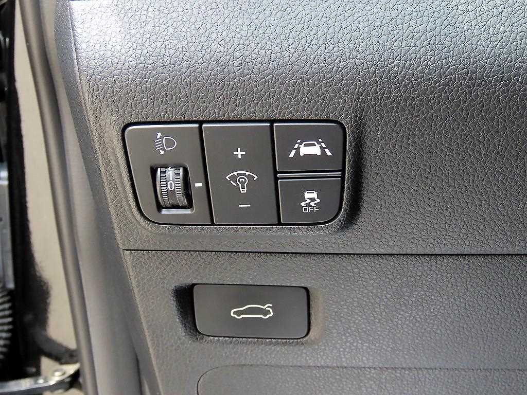 Kia K5 — photo 12