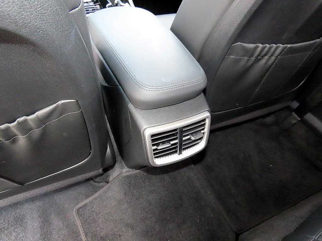 Kia K5 — photo 18