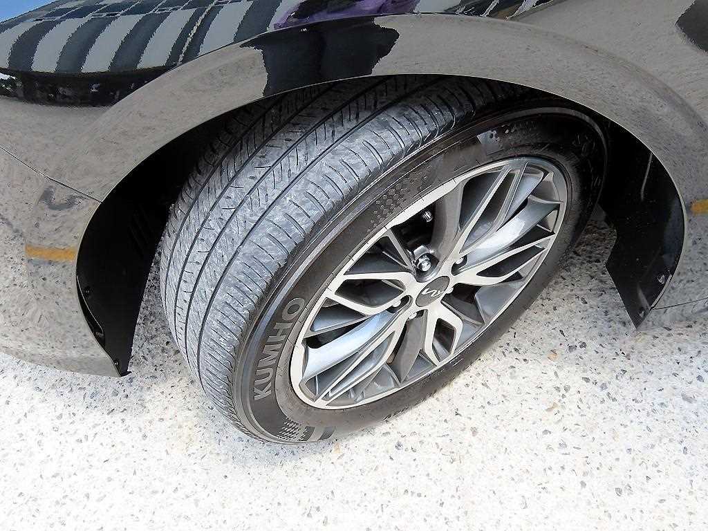 Kia K5 — photo 20