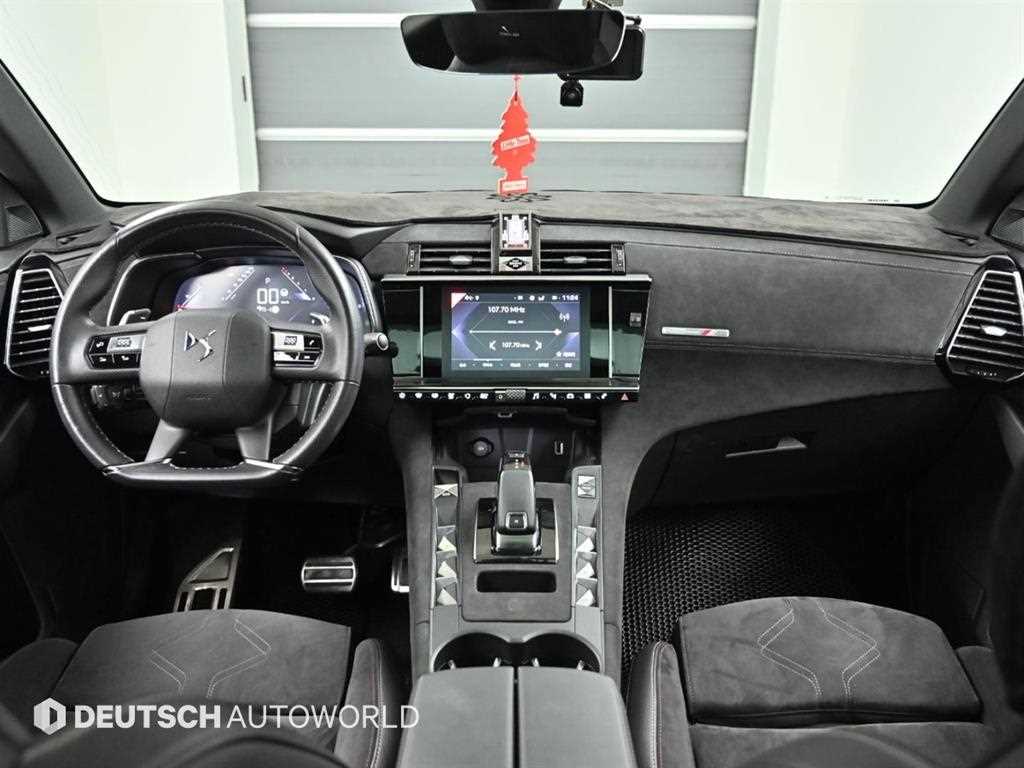 DS Automobiles DS7 — photo 07