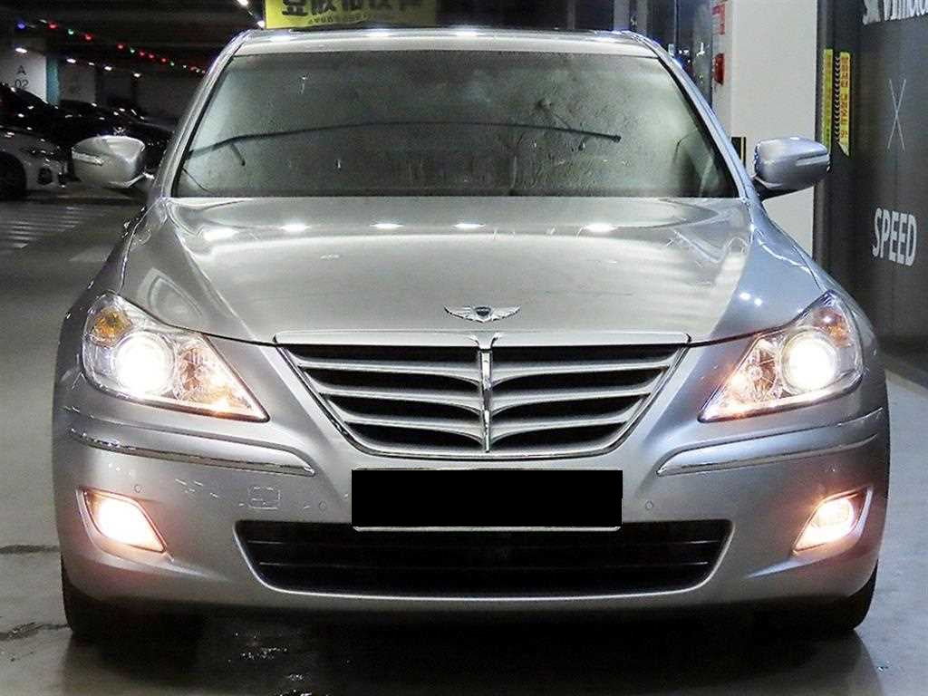Hyundai Genesis — photo 02