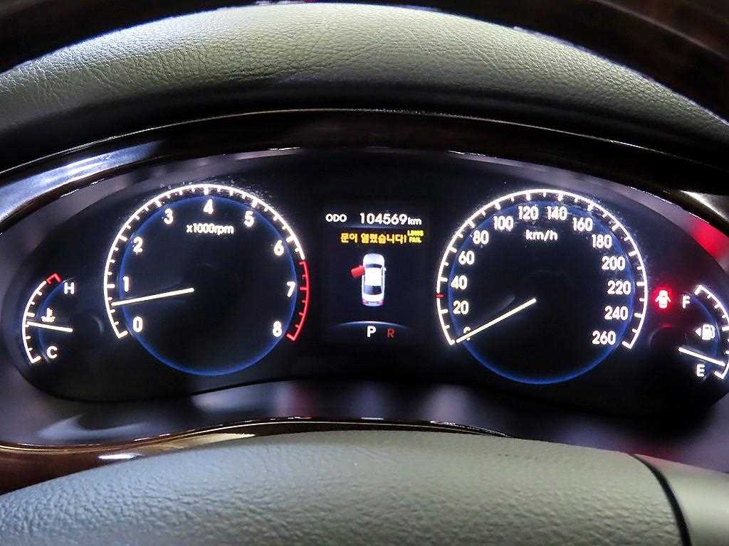 Hyundai Genesis — photo 09