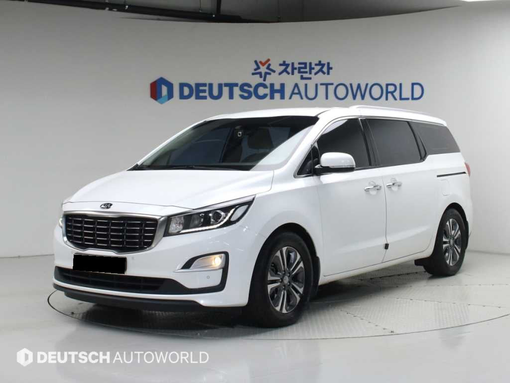 Kia Carnival — photo 01