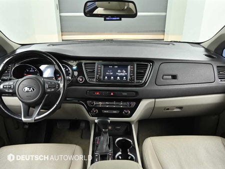 Kia Carnival — photo 07