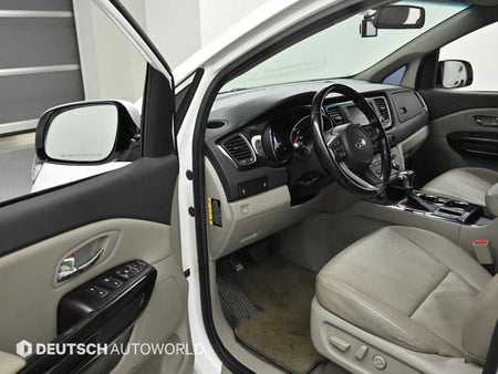 Kia Carnival — photo 11
