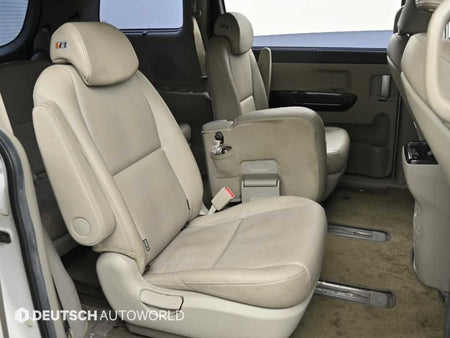 Kia Carnival — photo 12