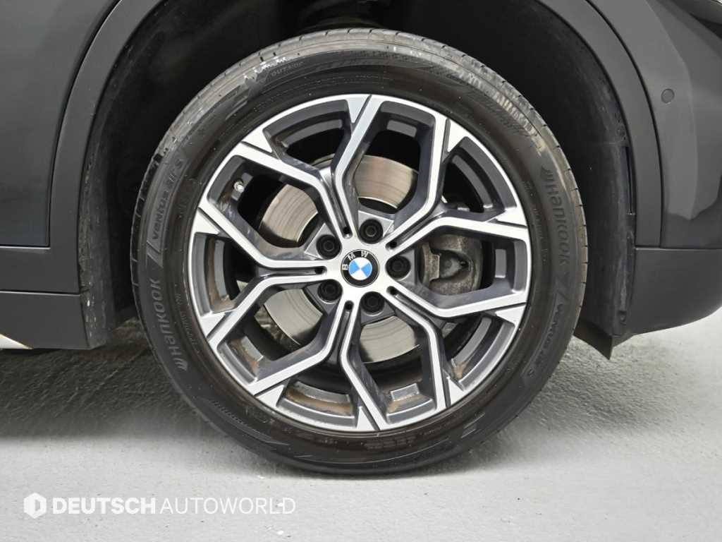 BMW X1 — photo 05