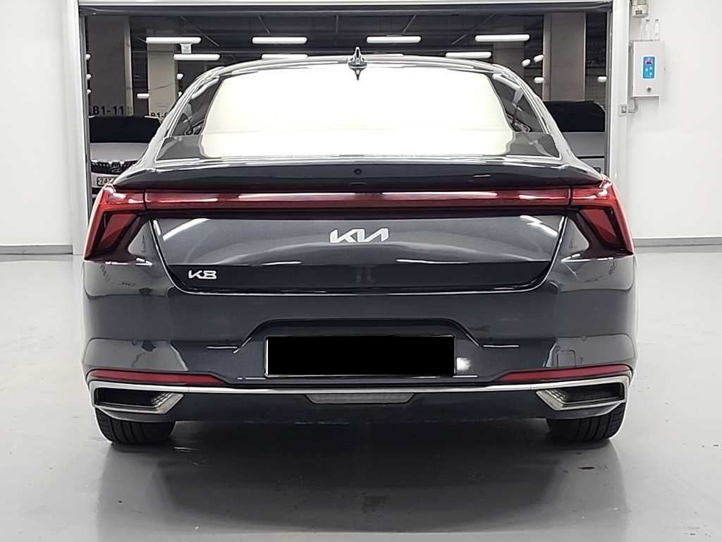 Kia K8 — photo 03