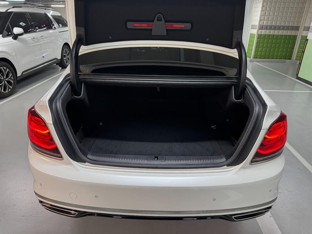 Kia K9 — photo 05