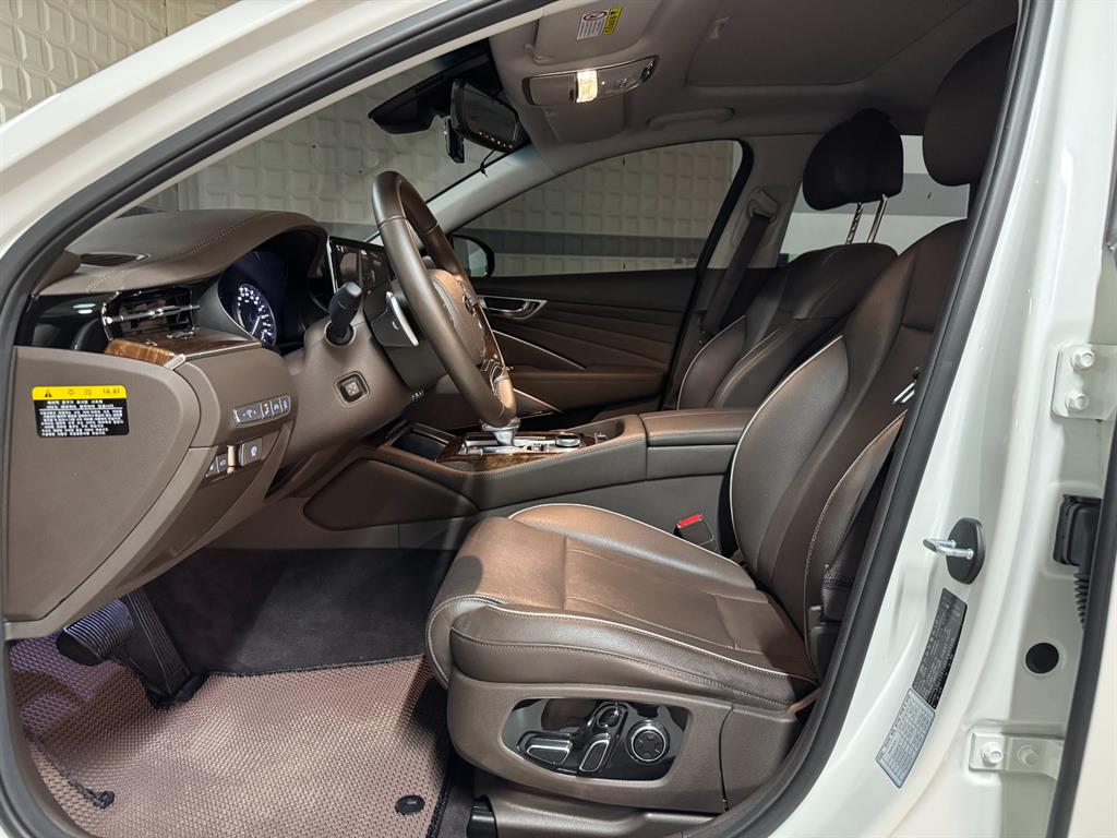 Kia K9 — photo 06
