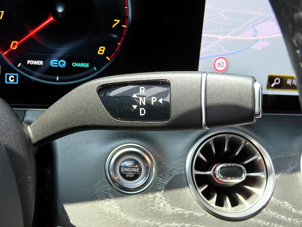 Mercedes-Benz E-Class — photo 13