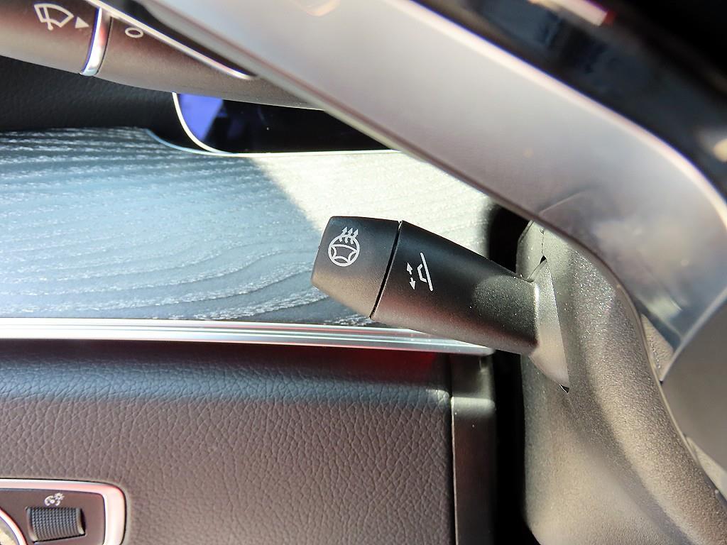 Mercedes-Benz E-Class — photo 15