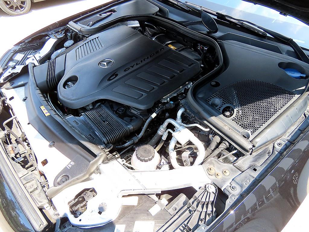 Mercedes-Benz E-Class — photo 19