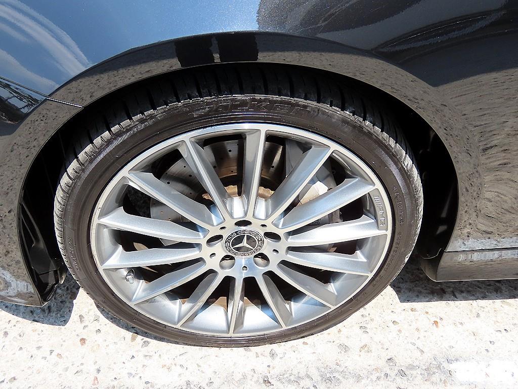 Mercedes-Benz E-Class — photo 20