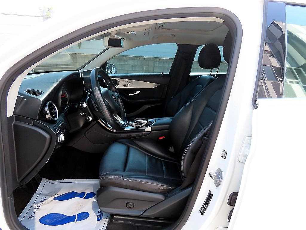 Mercedes-Benz GLC-Class — photo 05
