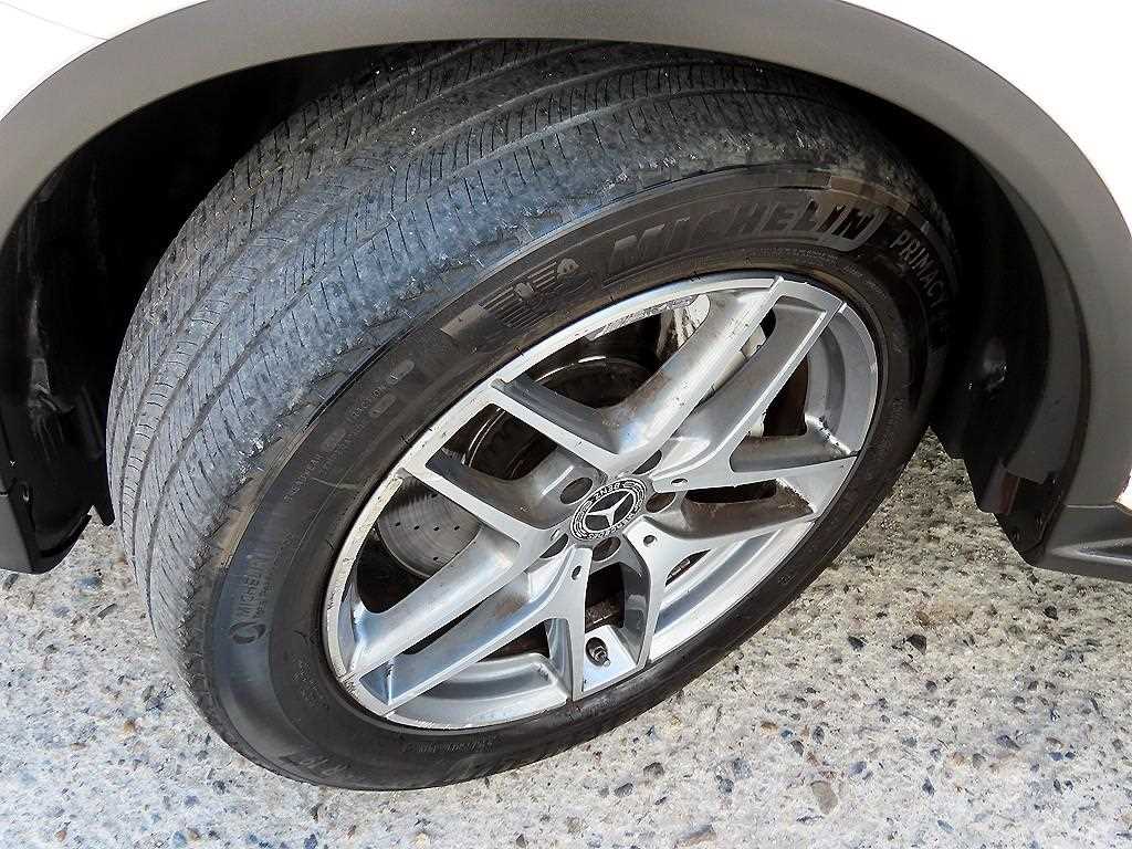 Mercedes-Benz GLC-Class — photo 20