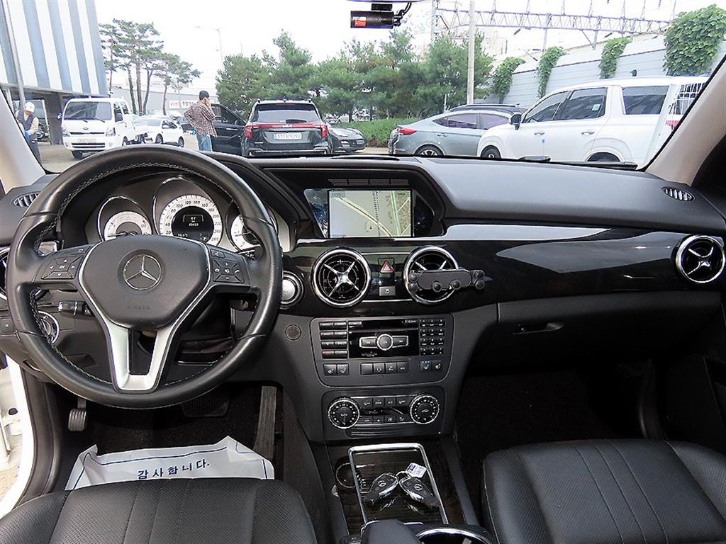 Mercedes-Benz GLK-Class — photo 07