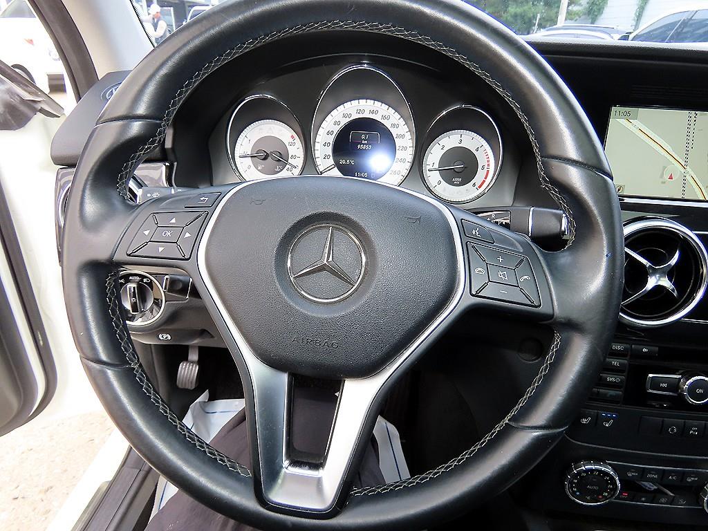 Mercedes-Benz GLK-Class — photo 08