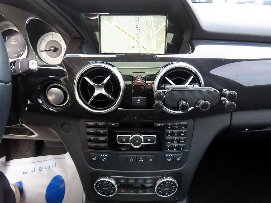 Mercedes-Benz GLK-Class — photo 12