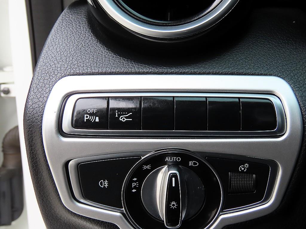Mercedes-Benz C-Class — photo 13