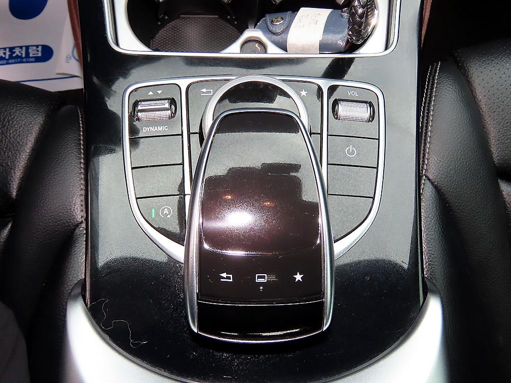 Mercedes-Benz C-Class — photo 14