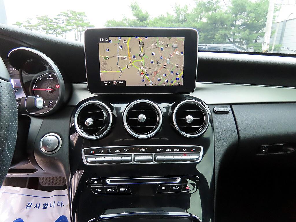 Mercedes-Benz C-Class — photo 15
