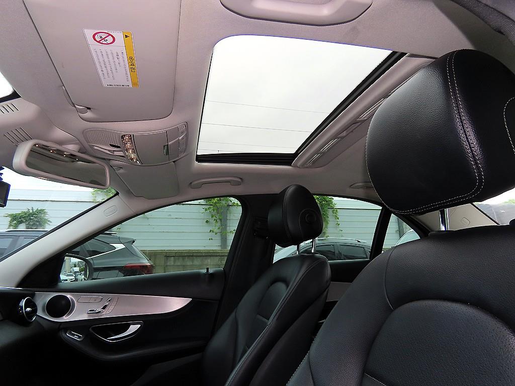 Mercedes-Benz C-Class — photo 17