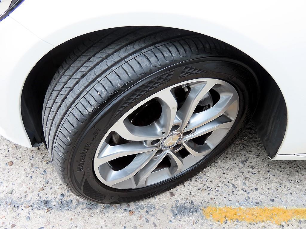 Mercedes-Benz C-Class — photo 20