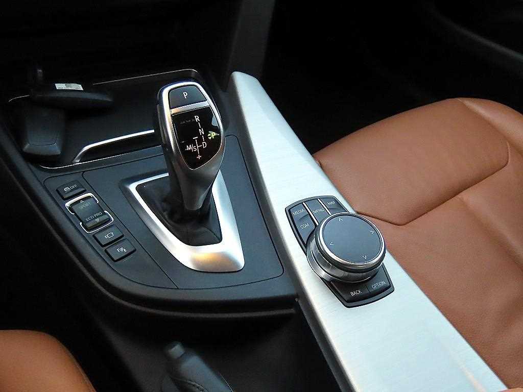 BMW 4-Series — photo 11
