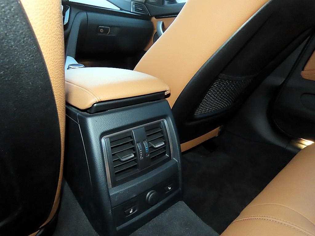 BMW 4-Series — photo 15