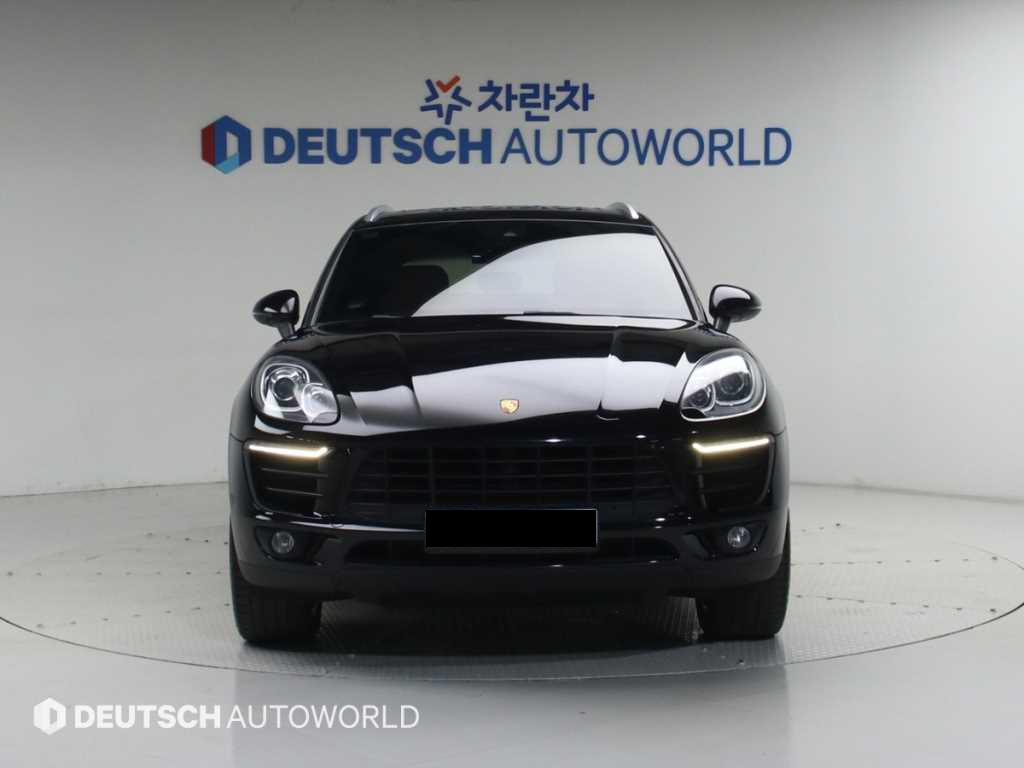 Porsche Macan — photo 03