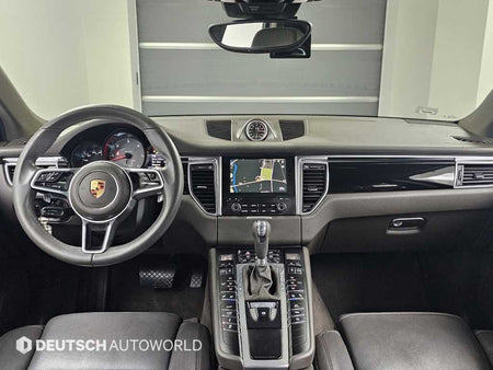 Porsche Macan — photo 07