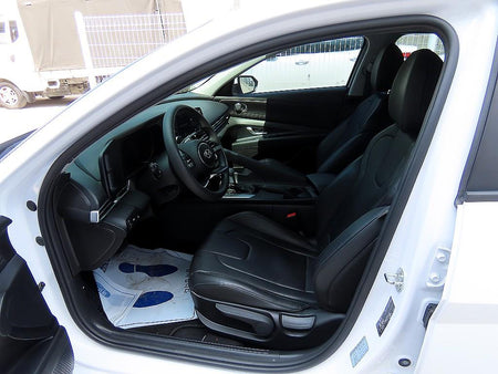 Hyundai Avante — photo 05