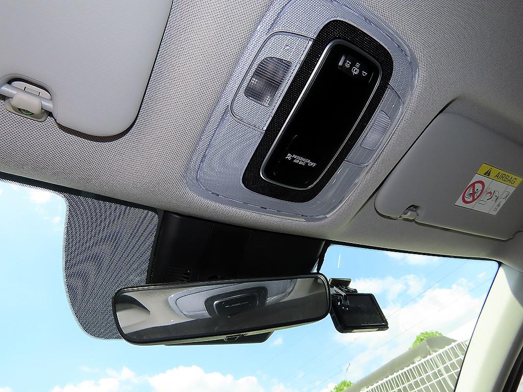 Hyundai Avante — photo 16