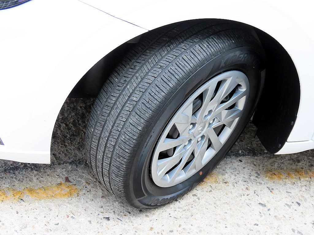 Hyundai Avante — photo 19