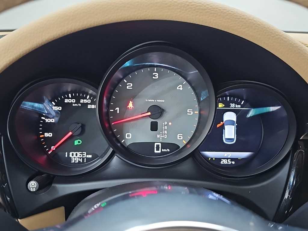 Porsche Macan — photo 06