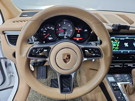 Porsche Macan — photo 09