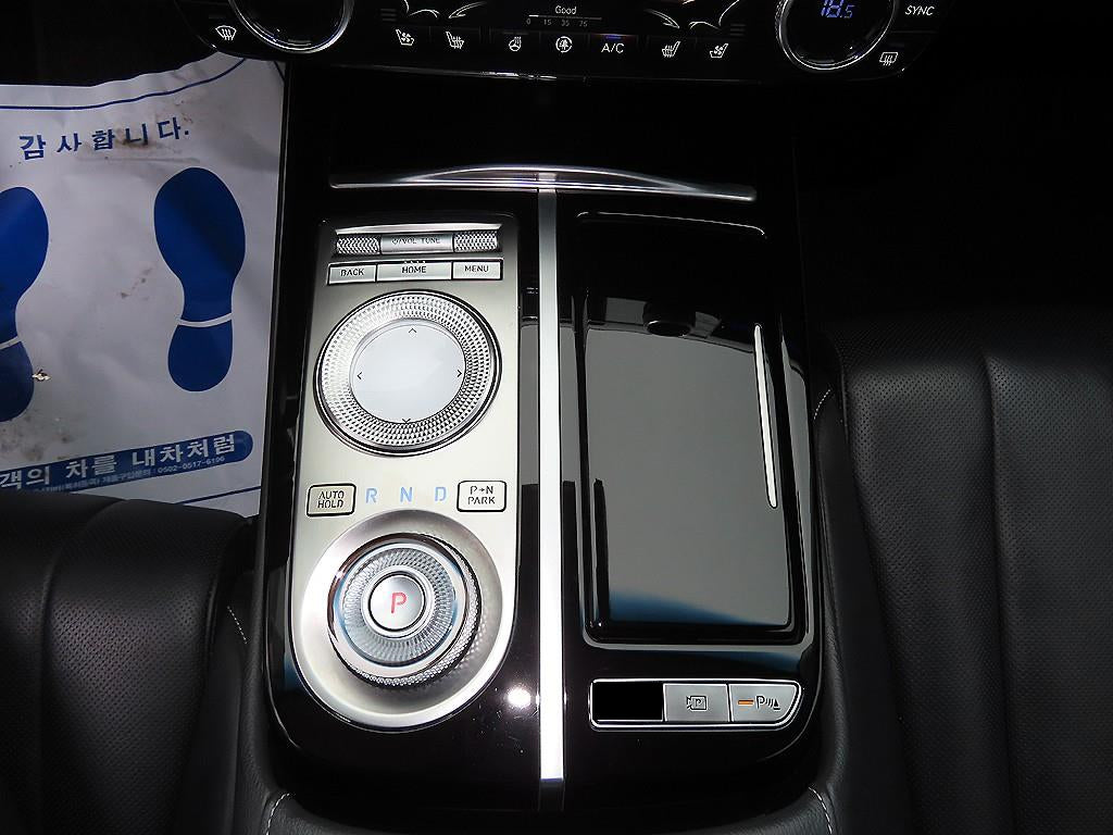 Genesis G80 — photo 10