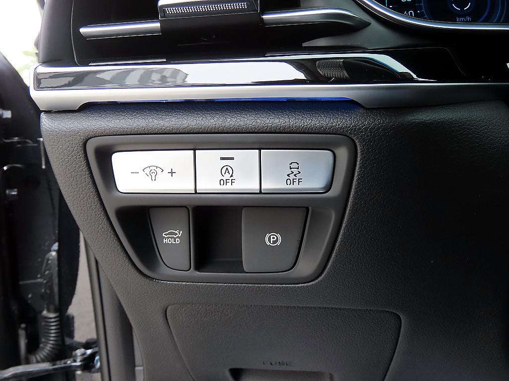 Genesis G80 — photo 12